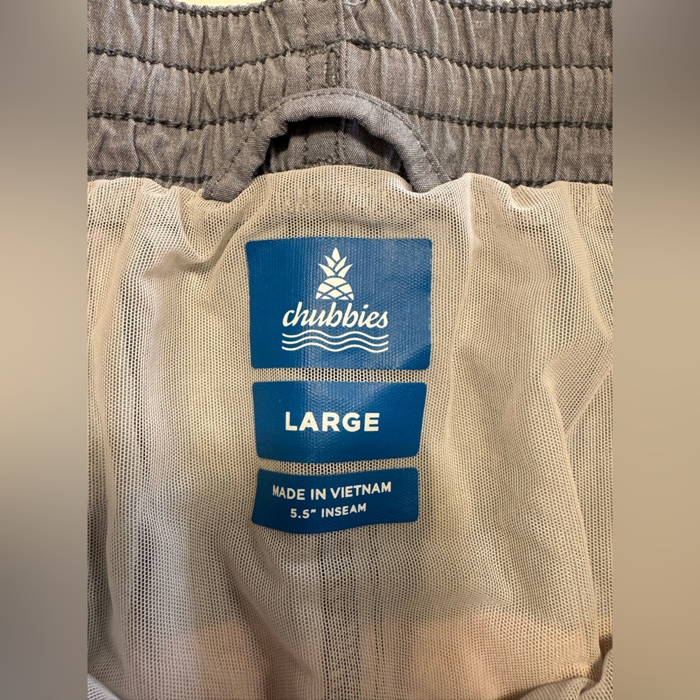 Chubbies Shorts Mens L  Pink Gray Lined Classic Swim Trunk Pool Beach 5.5'' Surf - Picture 4 of 8